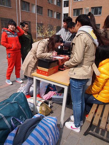 愛心與奉獻同在 溫暖與我們同行